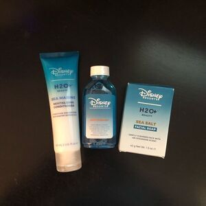 Disney Hotels Mouthwash, Bar Soap and Conditioner Travel Size